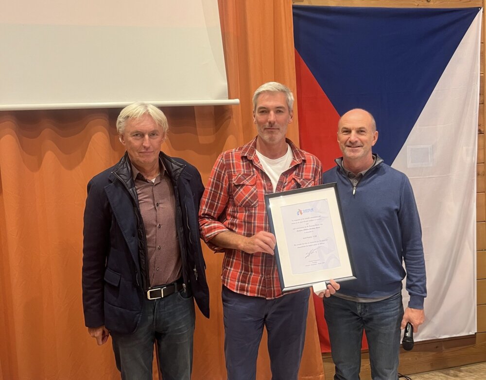 Josef Karas převzal na trenérském Aktivu ocenění European Coaching Award