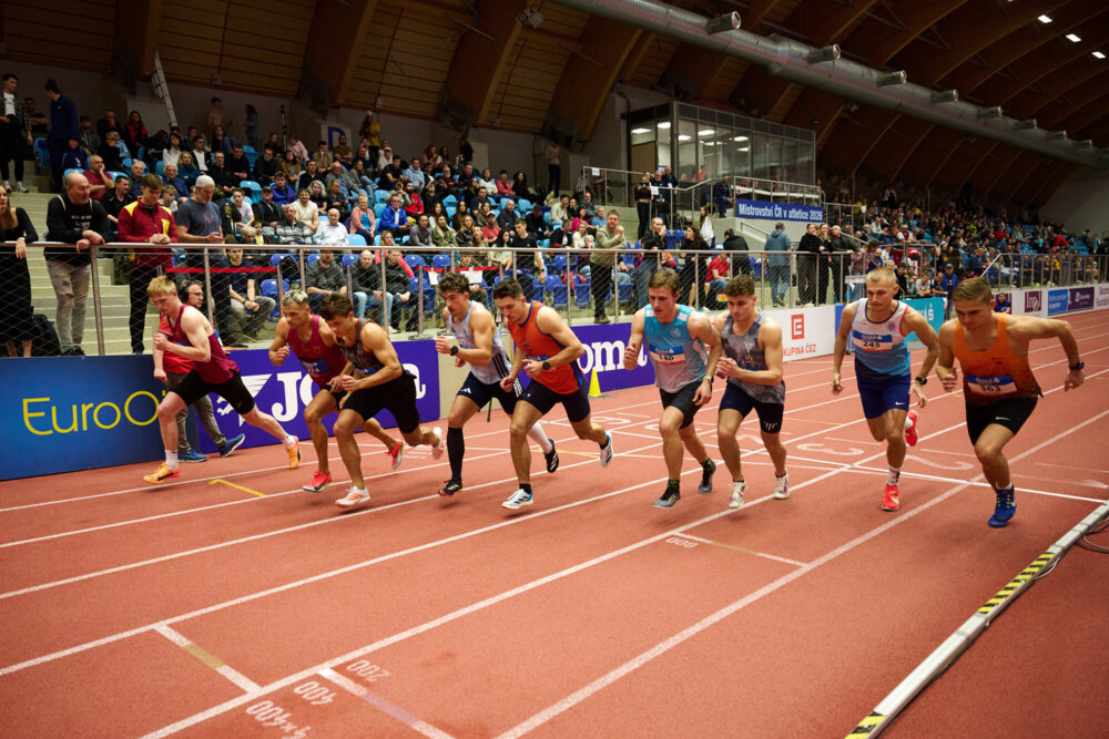 Vícebojařům a chodcům se šampionát v atmosféře plné haly líbil