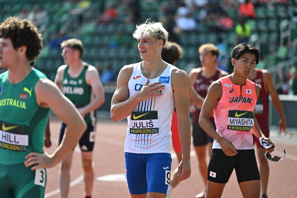 Botková postoupila do semifinále, desetibojař Juliš je zatím čtvrtý