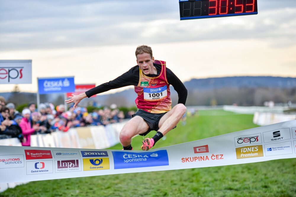 Kovář a Hrochová hlavními hvězdami MČR v krosu