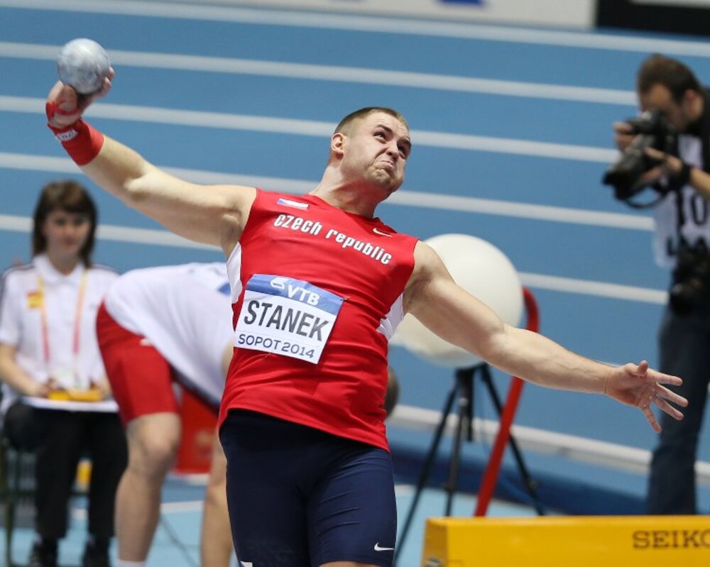 Staňkova světová vizitka na úvod – 20.70!