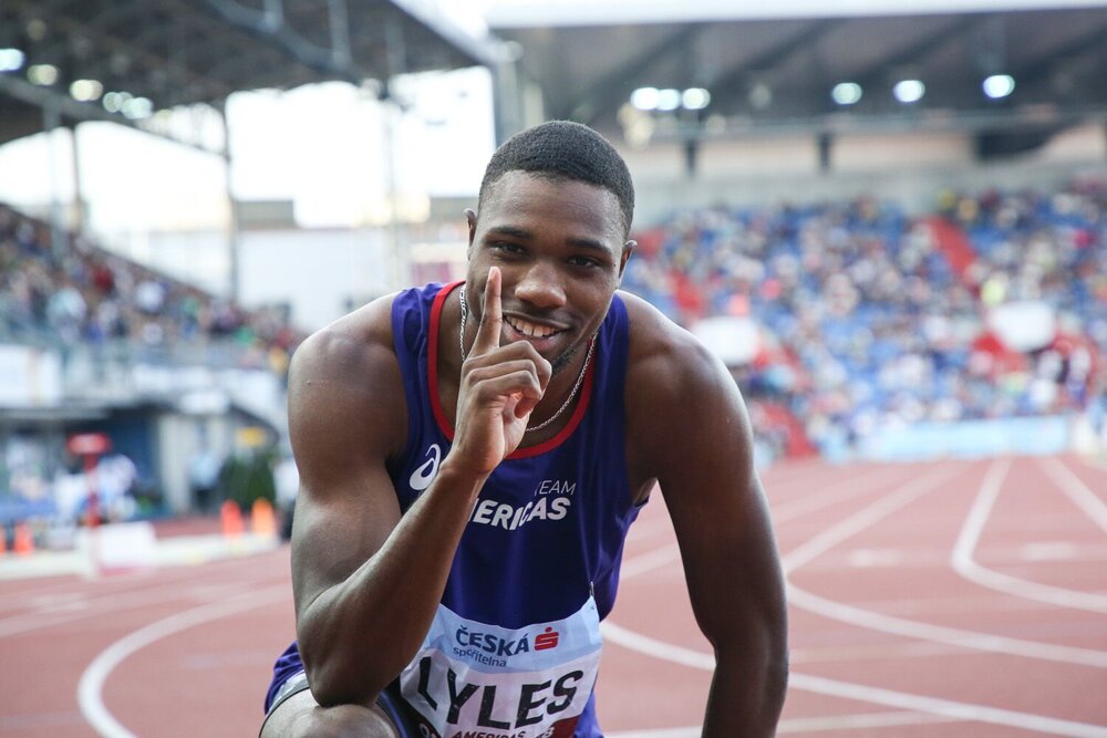 Americkými atlety Lyles a Houlihanová