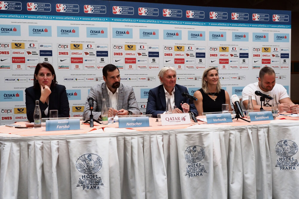 Globální atletický vrchol klepe na dveře
