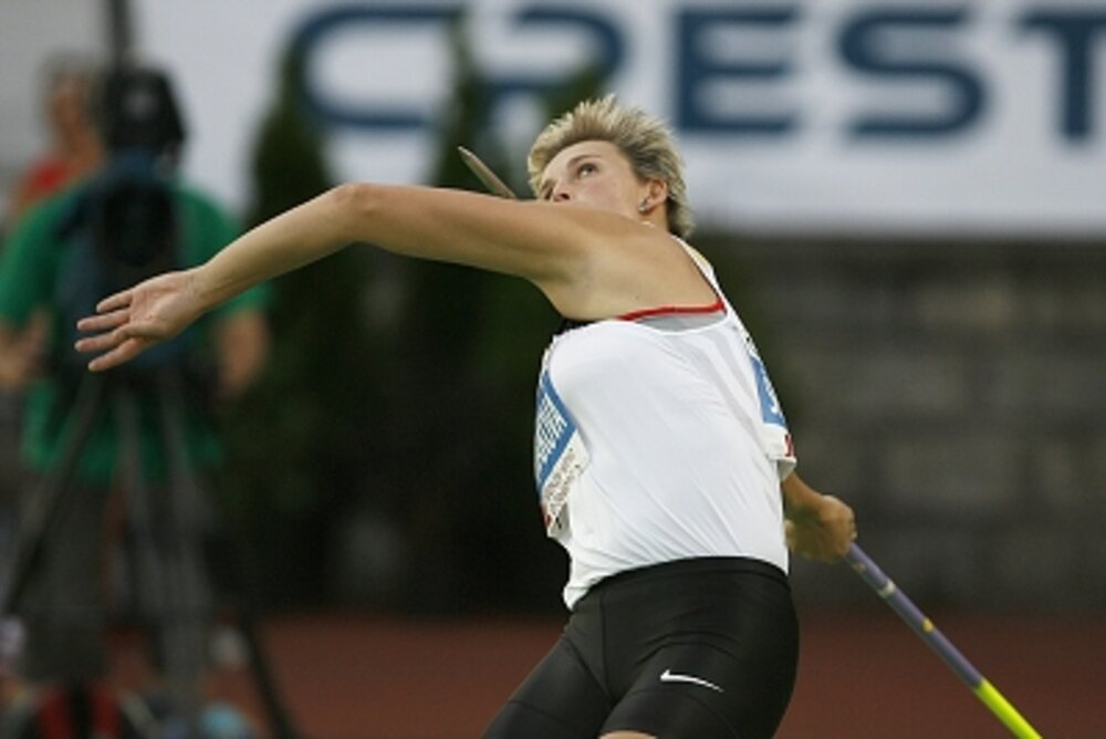 Morrisová v Bruselu skočila 5 m, Špotáková 2.