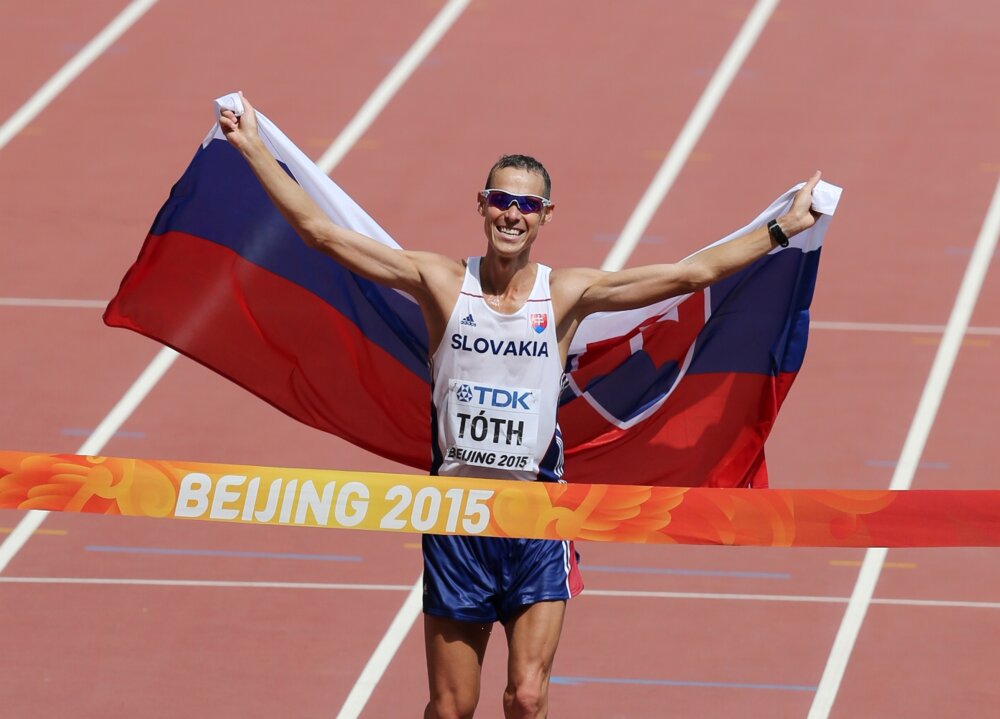 Slovensko slaví díky Tóthovi, Helcelet se pere o top 10