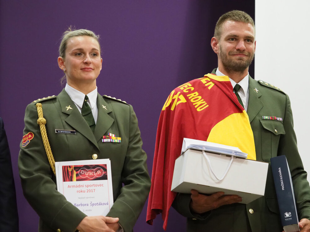 Špotáková a Vadlejch v desítce Armádního sportovce