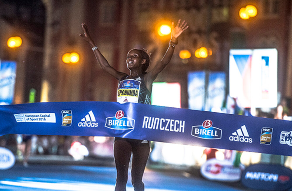 V Praze odolal svěťák na 10 km jen o 3 s