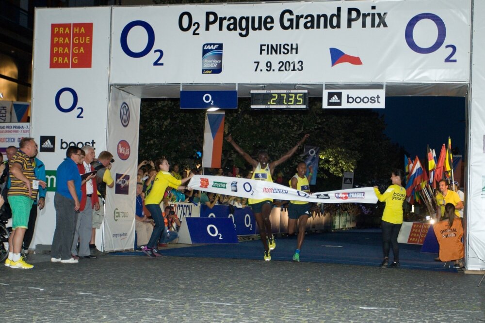 Noční Praze vládli Keňané, z Čechů Kreisinger a Drahotová