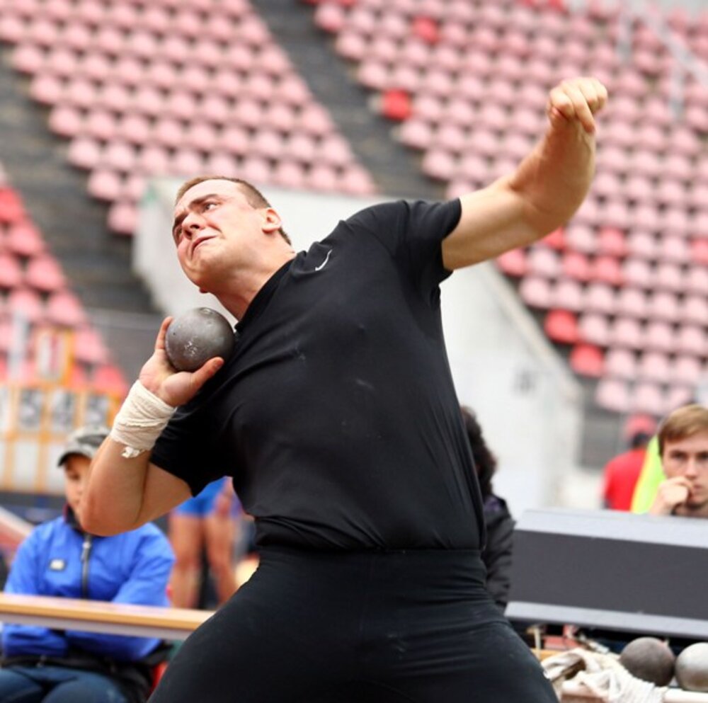 Prášil v Římě chlup od diamantového bodu, Bolt poražen