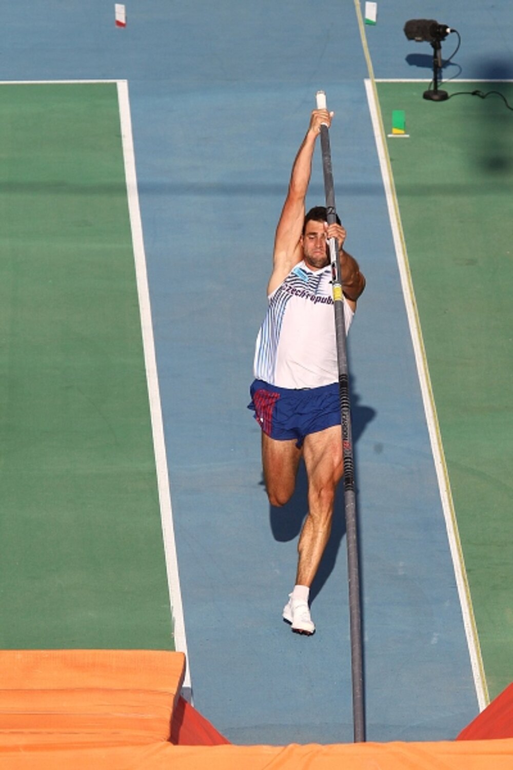 Kudlička na olympiádu, Svoboda ji vzdal