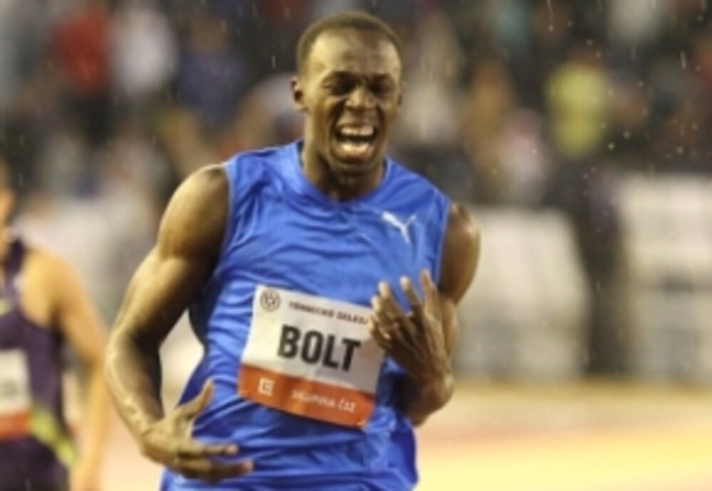 Bolt se ukázal na stopadesátce, Asafa se zranil