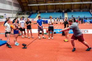 Czech Indoor Gala - trénink atletů s dětmi