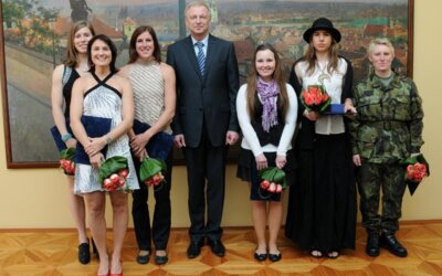 Přijetí sportovců ministrem obrany Pickem