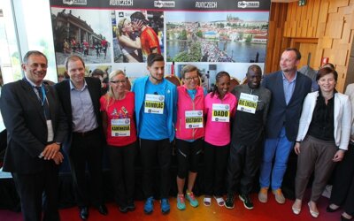 Tiskovka k pražskému maratonu obrazem