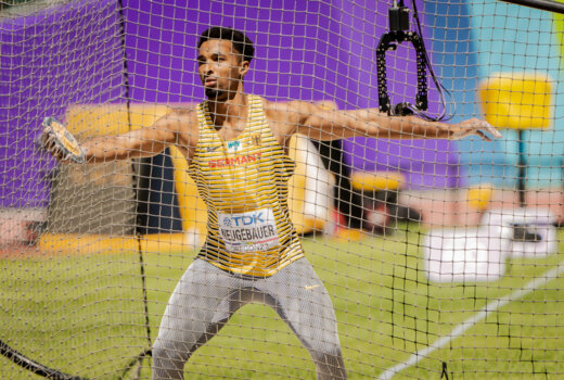 Neugebauer na finále NCAA atakoval 9000, Sajdoková devátá