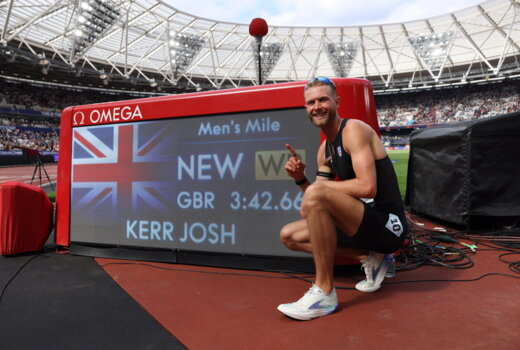 Josh Kerr pokořil v Londýně světový rekord na míli