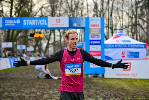 Kovář a Hrochová potvrdili v Holešově role favoritů