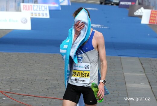 Premiérovými šampiony v maratonu Pavlišta a Macháčková
