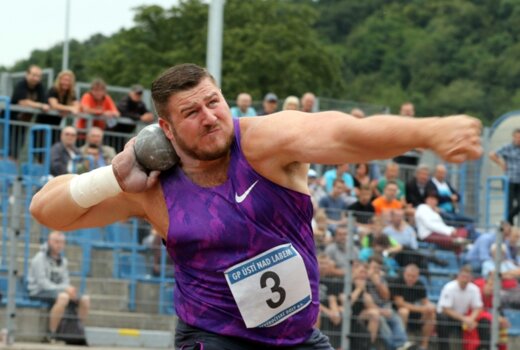Farah a Kovacs ve světových výkonech roku