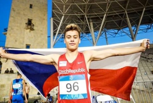 Překážkář Oberndorfer stříbrný v Baku