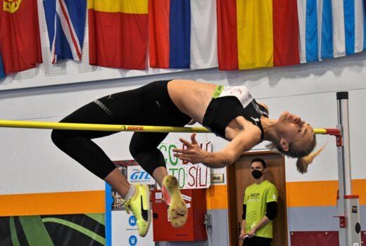 Hrubá 1. v Brně, Malíková 2. v Blacksburgu