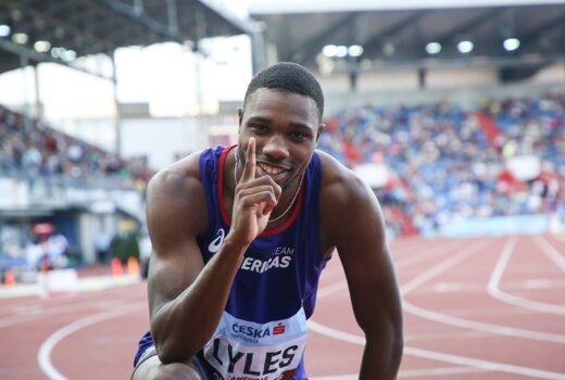 Americkými atlety Lyles a Houlihanová