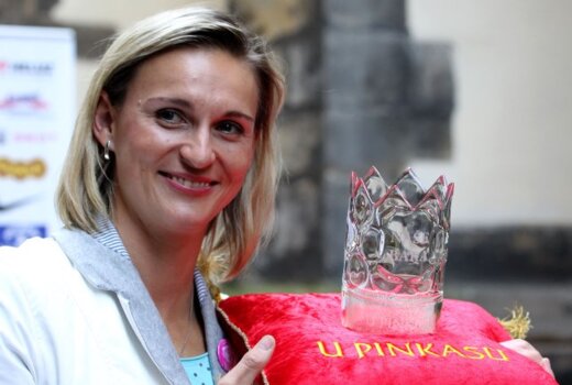 Špotáková také o atletku září
