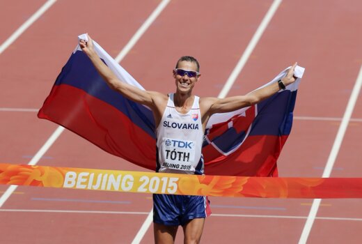 Slovensko slaví díky Tóthovi, Helcelet se pere o top 10