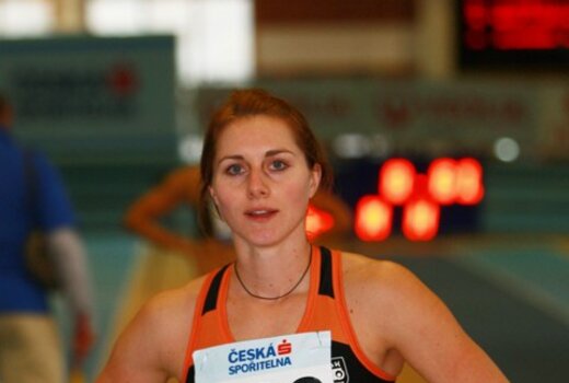 Klučinová šampionkou, Helcelet hraje o HME