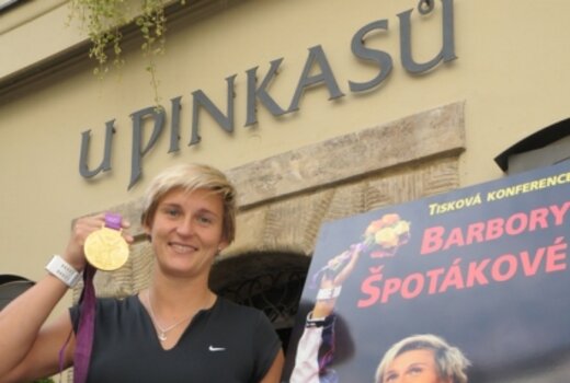 Trenérka Špotáková tentokrát dostala holínky