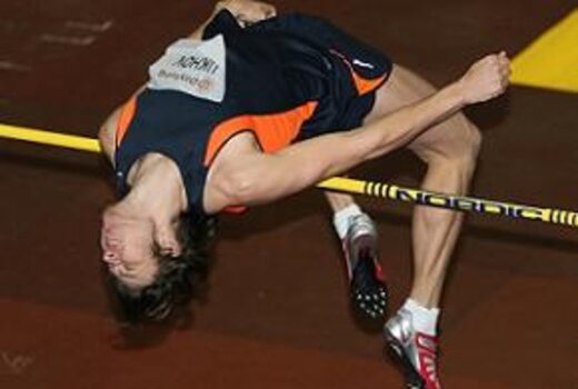 Uchov se připomněl, překonal 238 cm