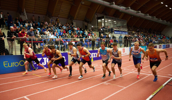 Vícebojařům a chodcům se šampionát v atmosféře plné haly líbil