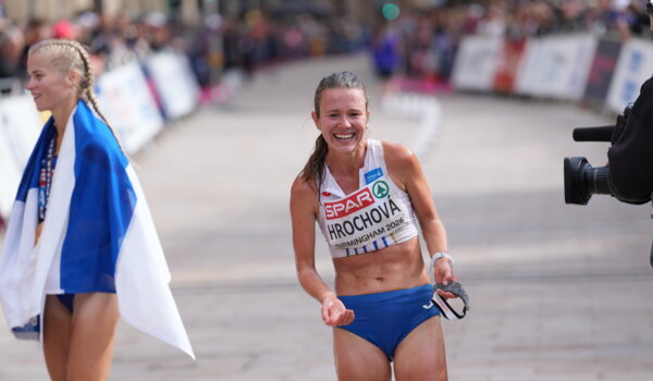 Na těžké maratonské trati překonány oba rekordy šampionátu, Hrochová je devátá