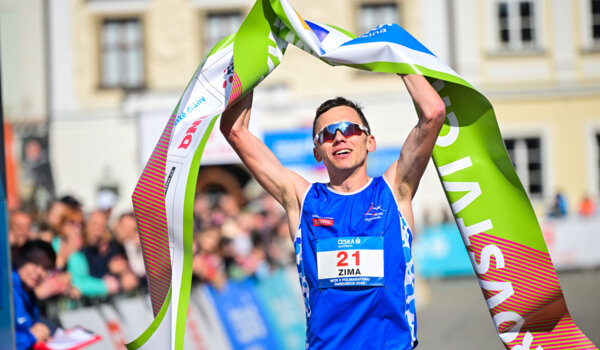 Půlmaratonské tituly pro Hrochovou a Zimu