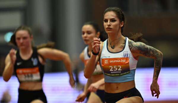 Maňasová ozdobila mistrovskou sobotu rekordem mistrovství