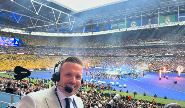 Komentátorská legenda předávala zkušenosti českým kolegům