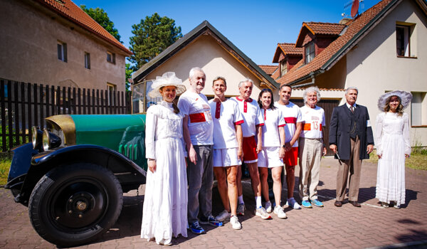Železný, Špotáková a další legendy společně s dětmi oslavily výročí prvního běchovického startu